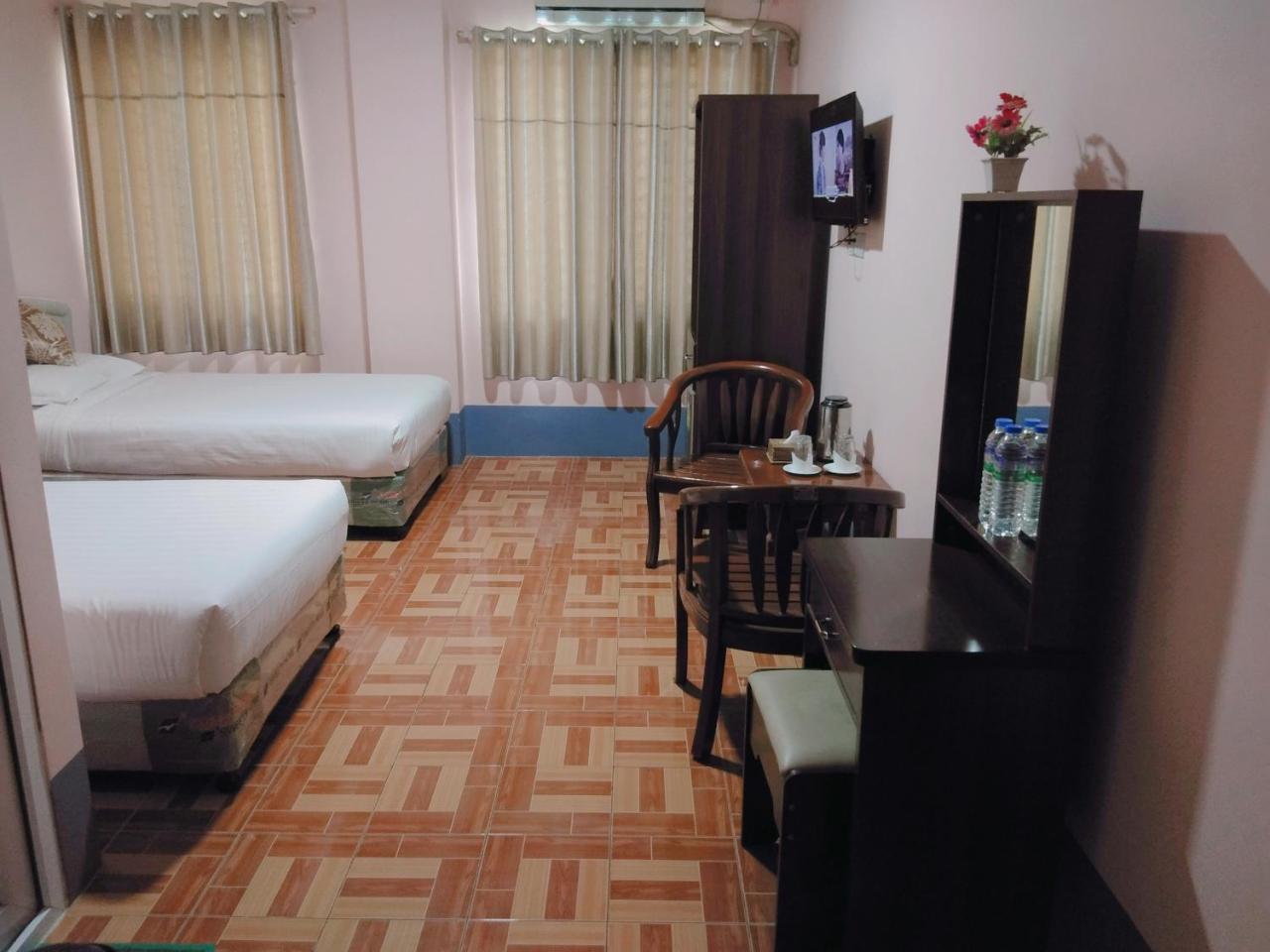 Man Shwe Li Hotel Mandalay Exterior foto