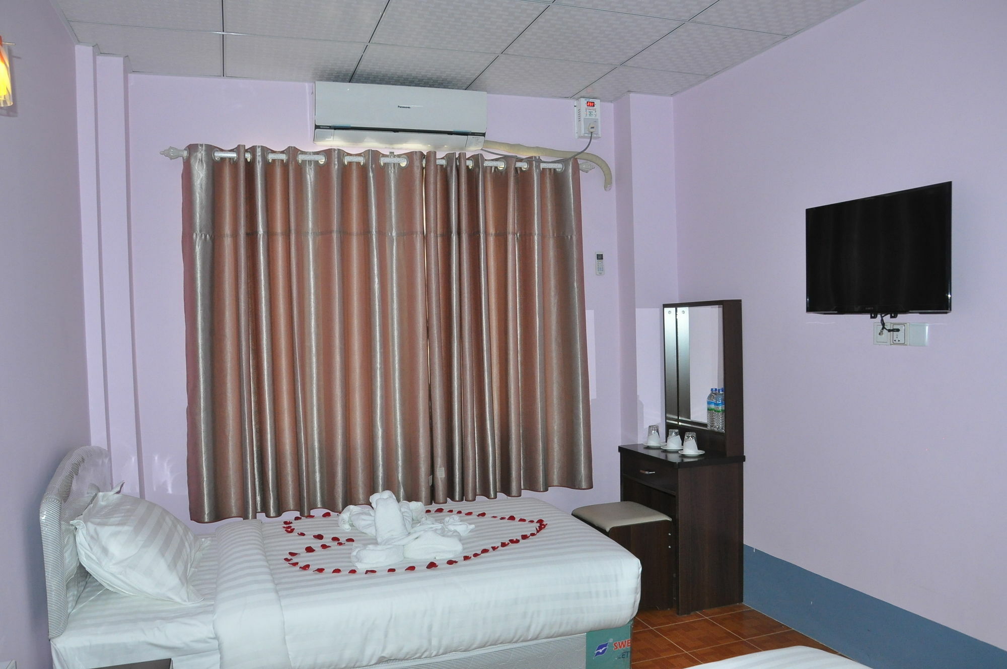 Man Shwe Li Hotel Mandalay Exterior foto
